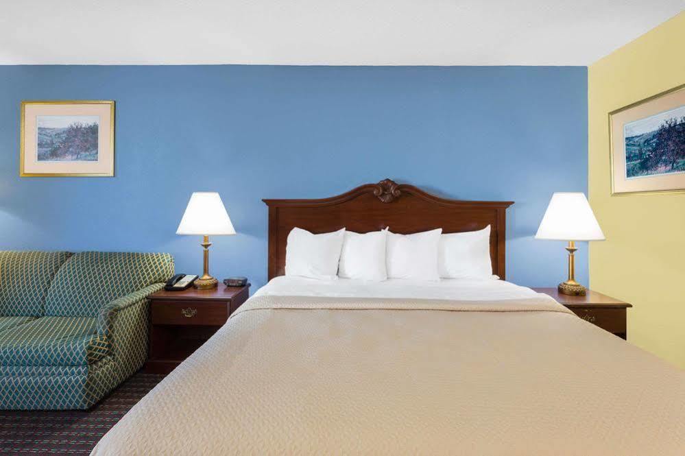 Comfort Inn & Suites Mocksville I-40 Buitenkant foto